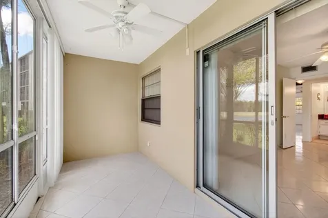 1009 Hythe A Boca Raton FL 33434