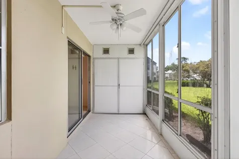 1009 Hythe A Boca Raton FL 33434