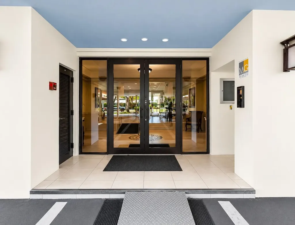 2500 NE 48th Lane Fort Lauderdale FL 33308