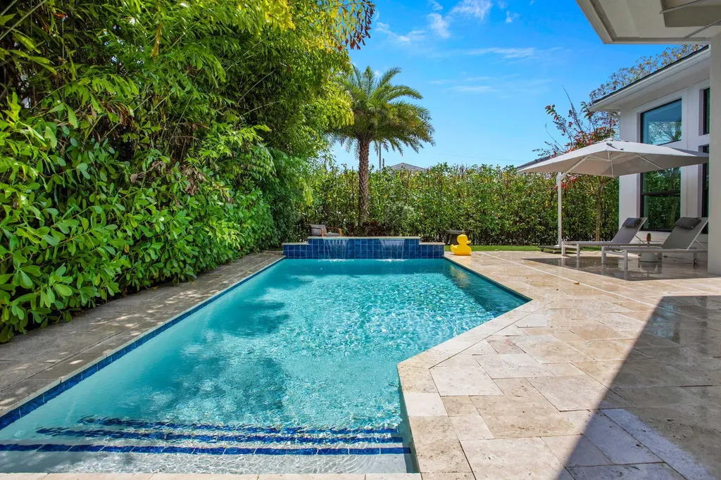 6903 NW 28th Avenue Boca Raton FL 33496