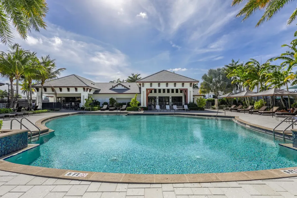 6903 NW 28th Avenue Boca Raton FL 33496