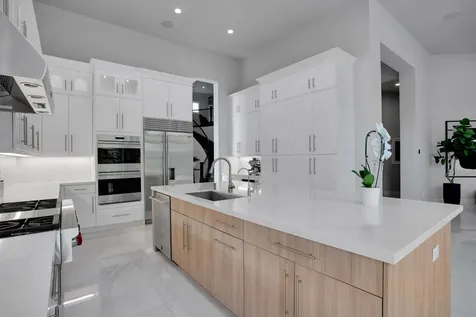 6903 NW 28th Avenue Boca Raton FL 33496