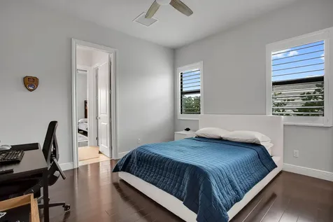 6903 NW 28th Avenue Boca Raton FL 33496