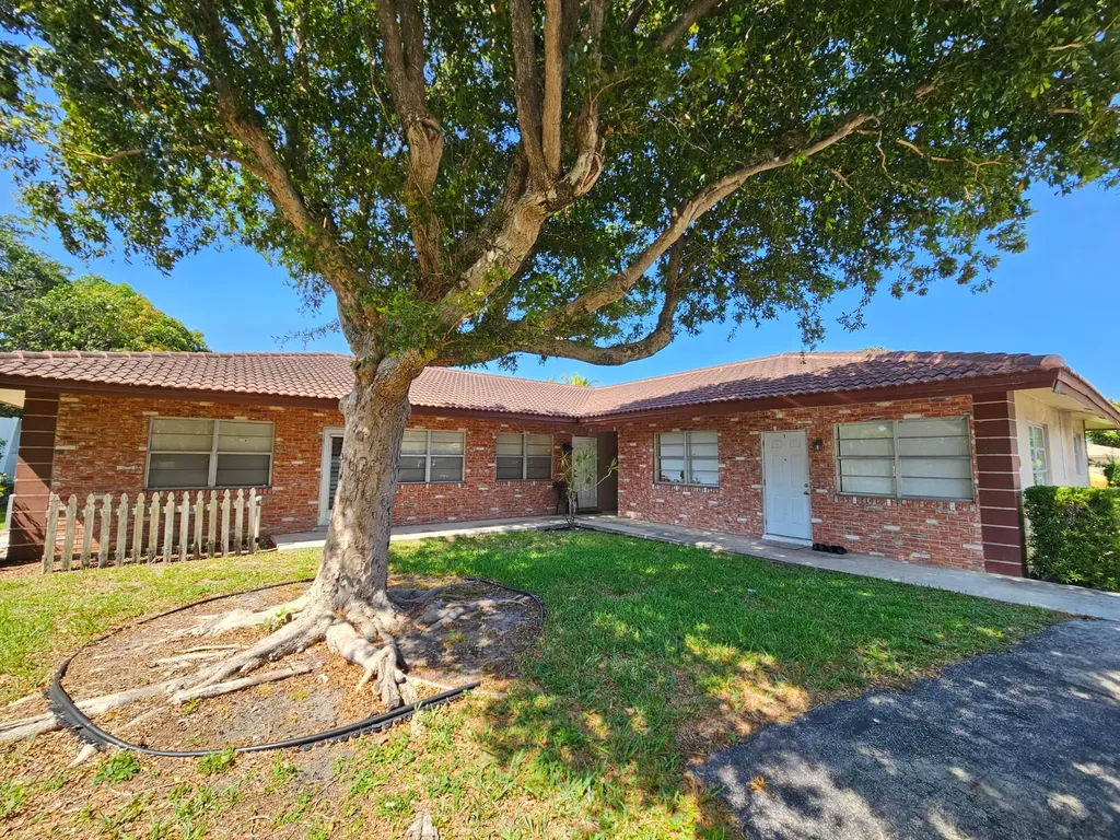 1901 NE 29th Street Lighthouse Point FL 33064