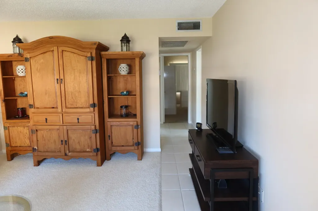 102 Brighton C Boca Raton FL 33434