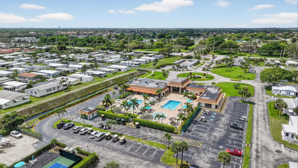 53009 Del Rio Boynton Beach FL 33436