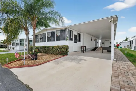 53009 Del Rio Boynton Beach FL 33436