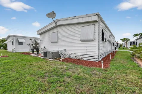 53009 Del Rio Boynton Beach FL 33436