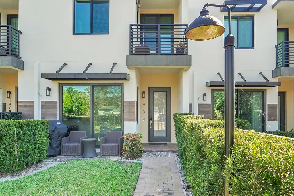 1410 SW 4th Avenue Fort Lauderdale FL 33315