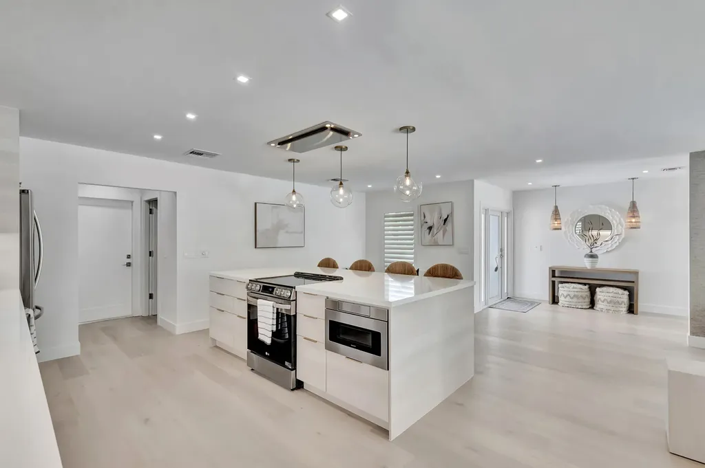 530 NW 14th Street Delray Beach FL 33444