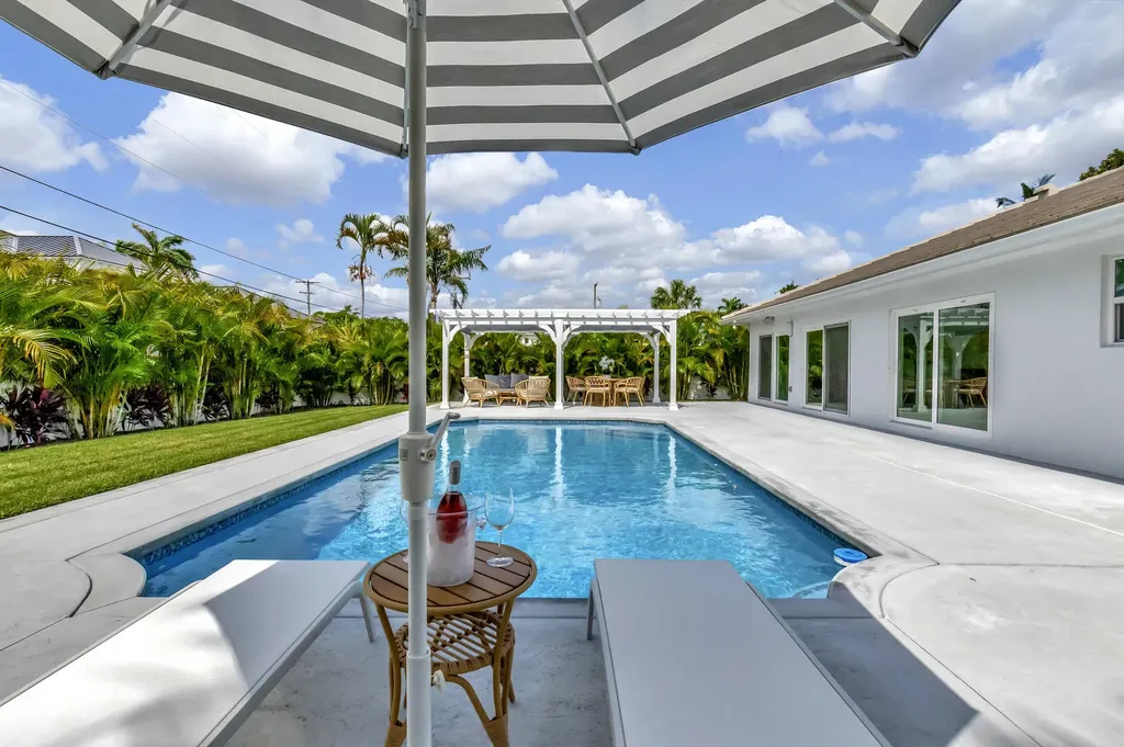 530 NW 14th Street Delray Beach FL 33444