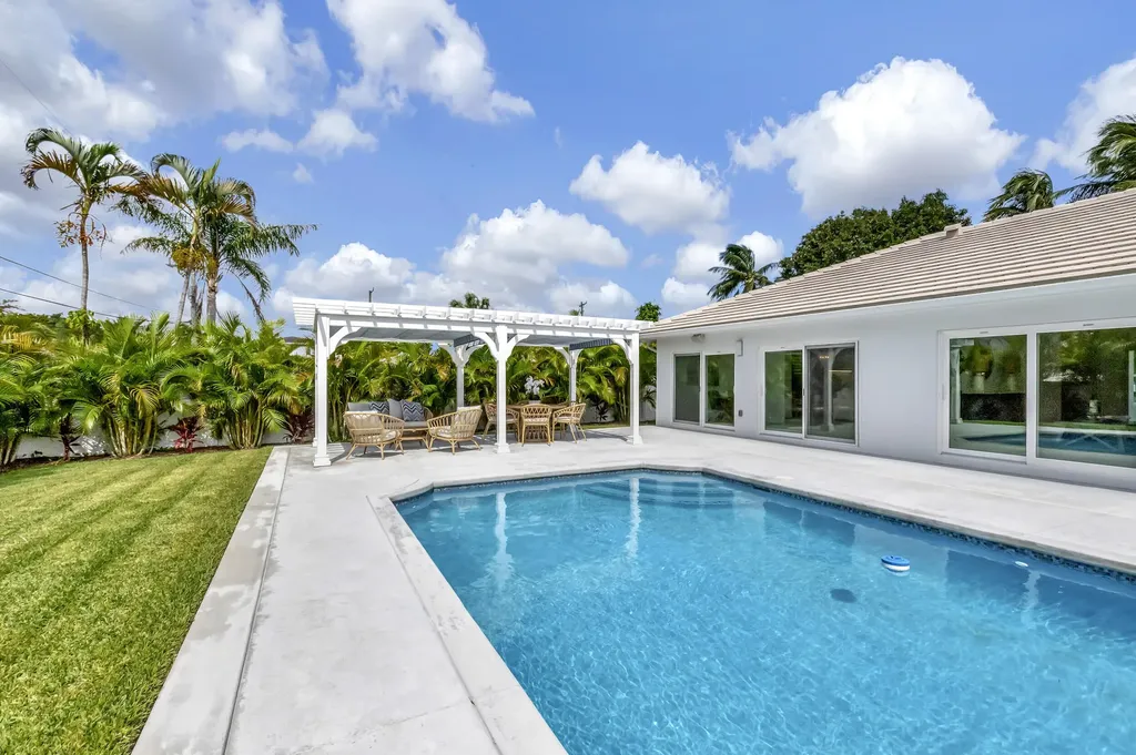 530 NW 14th Street Delray Beach FL 33444