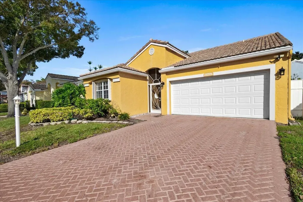 10174 Plum Street Palm Beach Gardens FL 33410