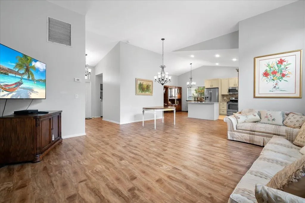 10174 Plum Street Palm Beach Gardens FL 33410