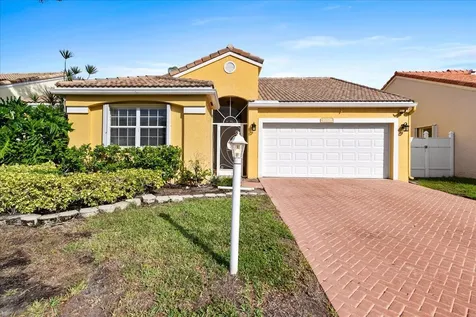 10174 Plum Street Palm Beach Gardens FL 33410