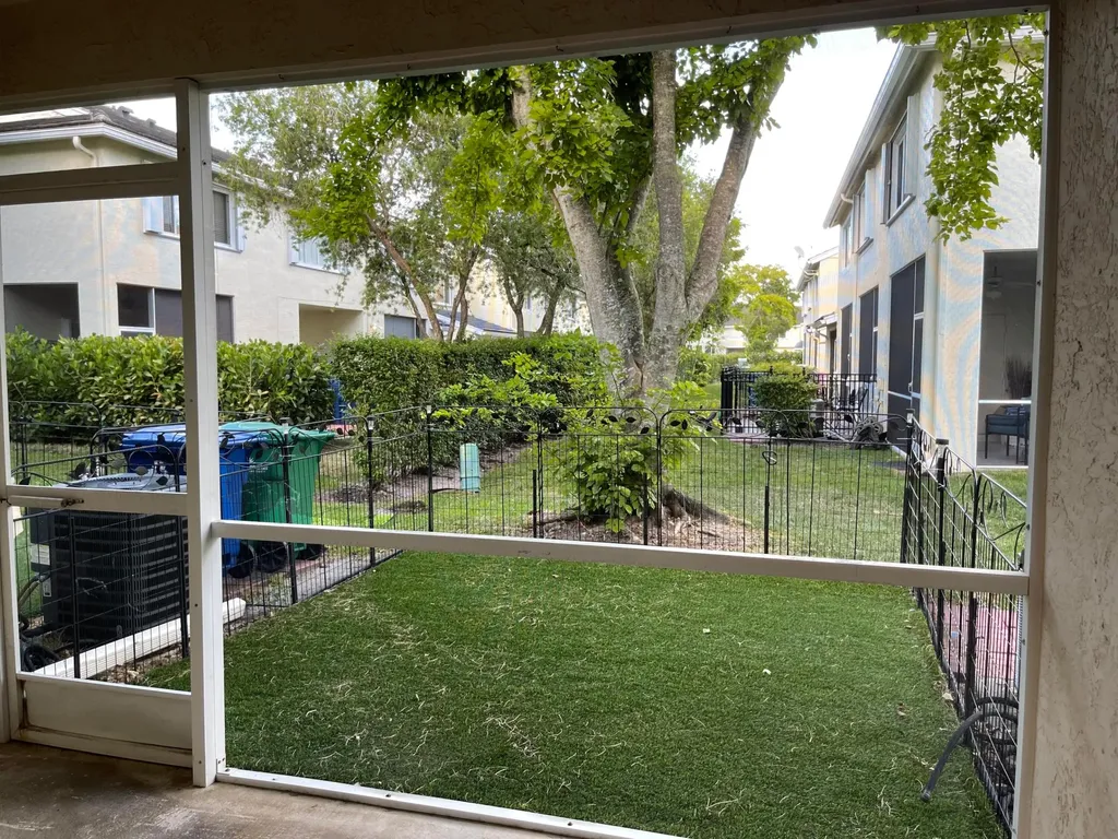 5659 NW 99th Lane Coral Springs FL 33076