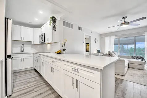 3040 NE 16th Avenue Oakland Park FL 33334