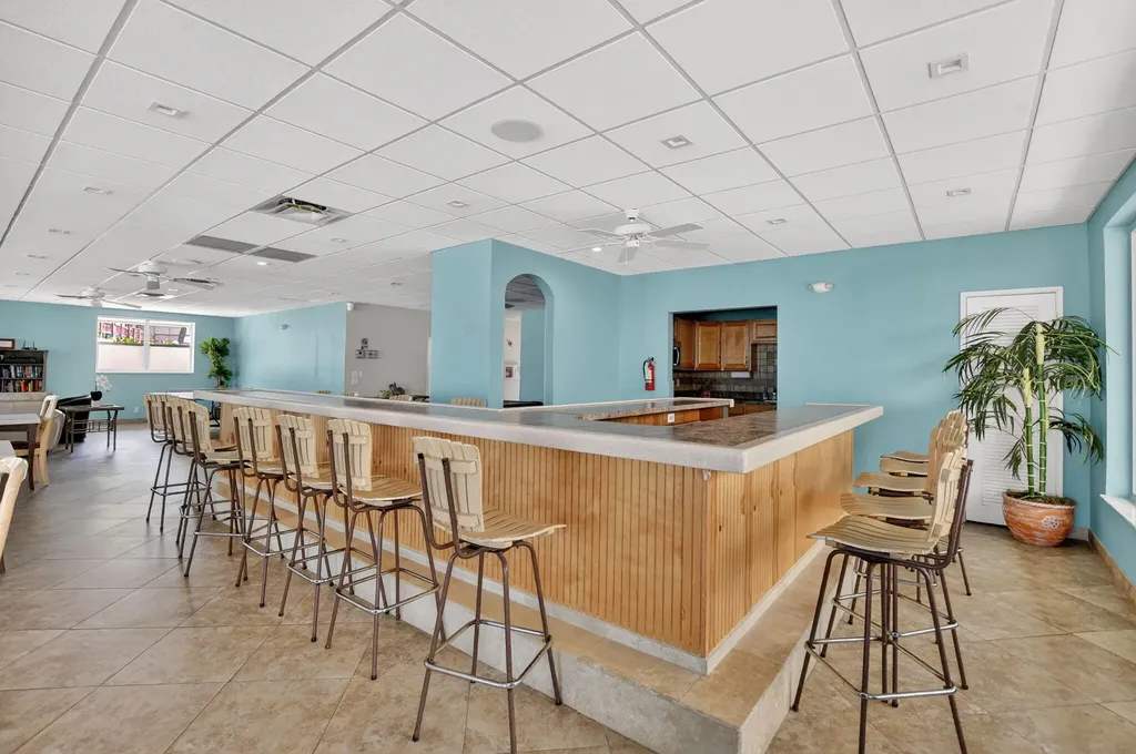 1050 Hillsboro Mile Hillsboro Beach FL 33062