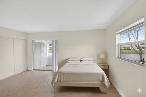 158 Valencia G Delray Beach FL 33446