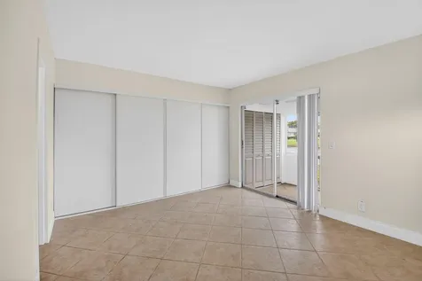 158 Valencia G Delray Beach FL 33446