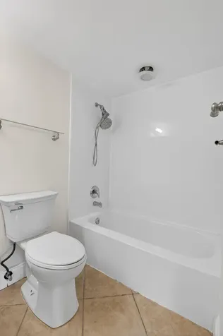 158 Valencia G Delray Beach FL 33446