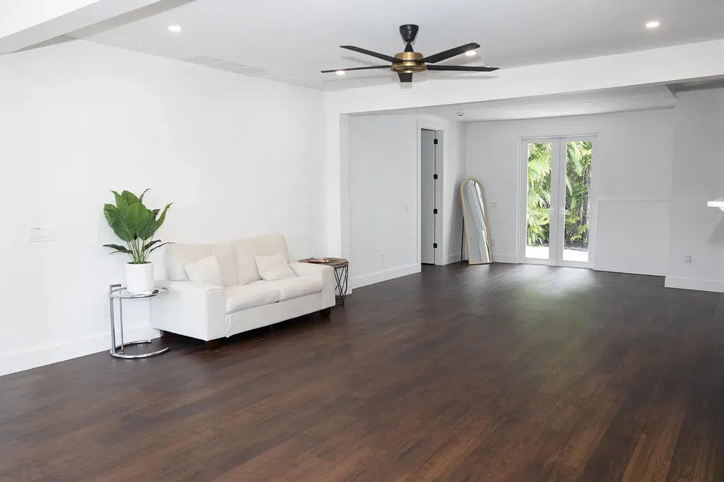 634 SE 3rd Avenue Delray Beach FL 33483