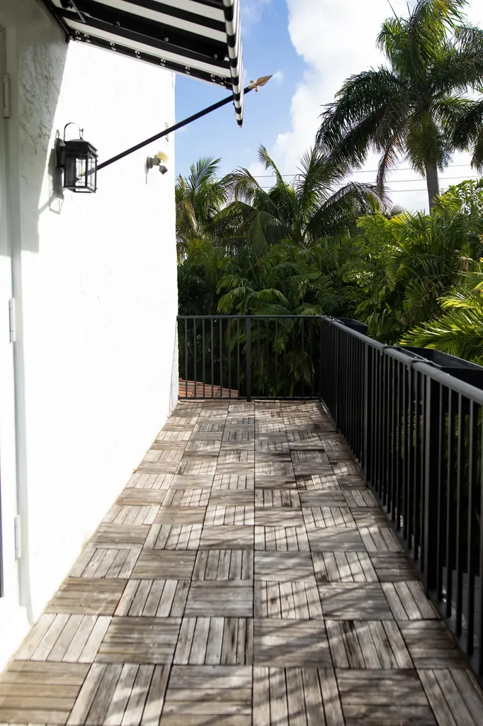 634 SE 3rd Avenue Delray Beach FL 33483