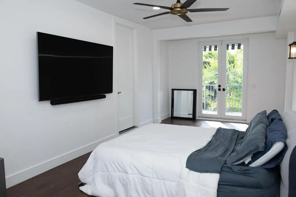 634 SE 3rd Avenue Delray Beach FL 33483