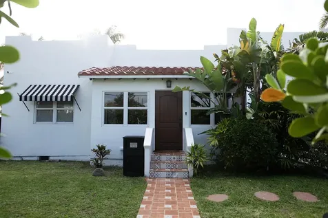634 SE 3rd Avenue Delray Beach FL 33483