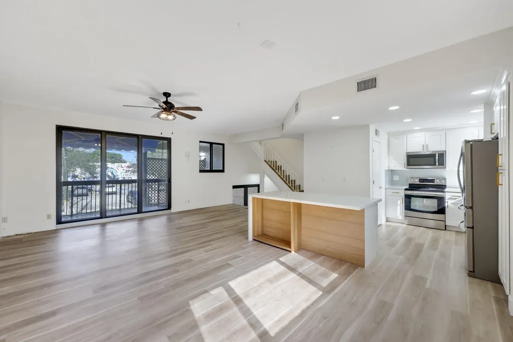 1401 NE 9th Street Fort Lauderdale FL 33304