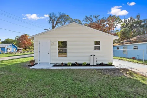 210 N 22nd Street Fort Pierce FL 34950