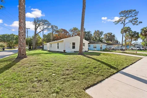 210 N 22nd Street Fort Pierce FL 34950