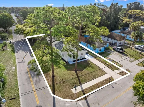 210 N 22nd Street Fort Pierce FL 34950