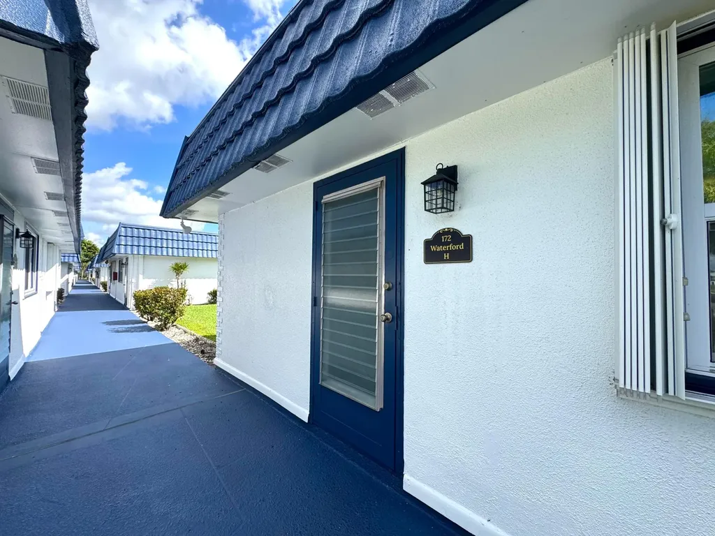 172 Waterford Way Delray Beach FL 33446