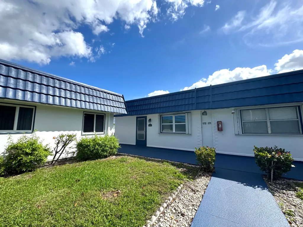 172 Waterford Way Delray Beach FL 33446
