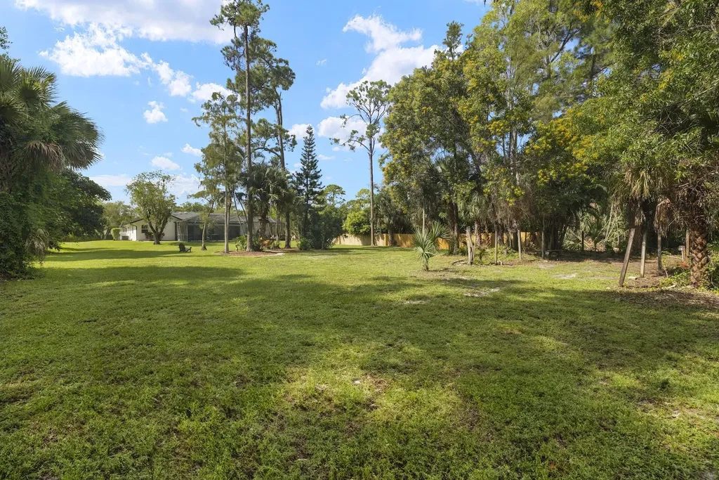 12151 Old Country Road N Wellington FL 33414