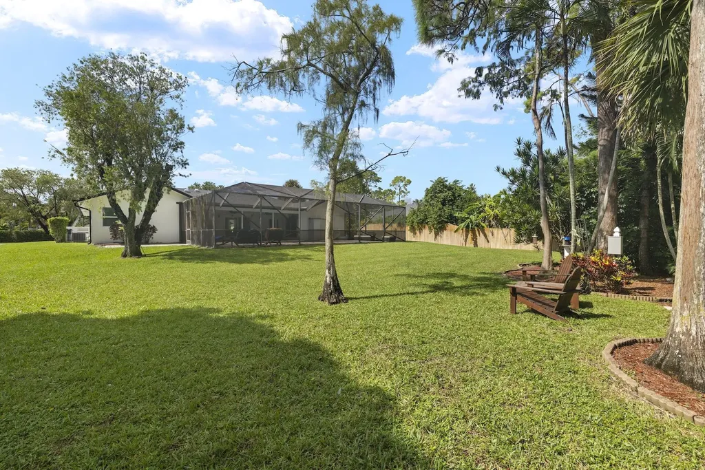 12151 Old Country Road N Wellington FL 33414