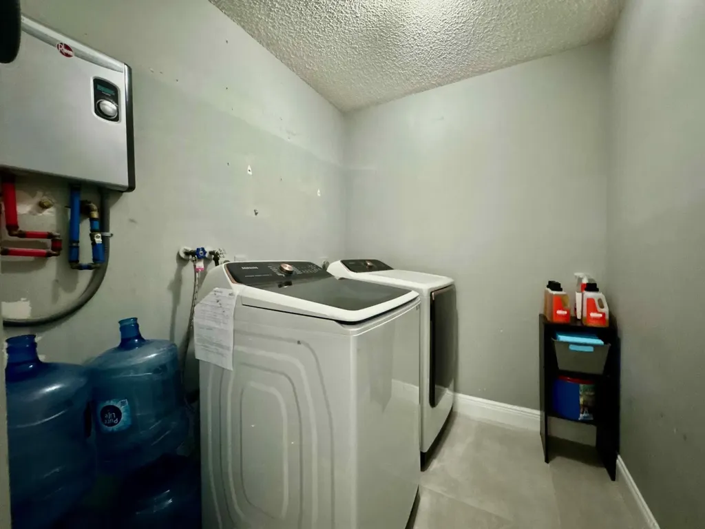 9106 Chatsworth Cascades Boca Raton FL 33434
