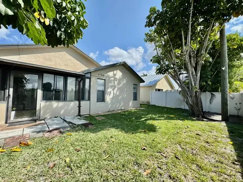 9106 Chatsworth Cascades Boca Raton FL 33434