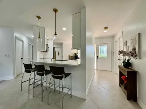 9106 Chatsworth Cascades Boca Raton FL 33434