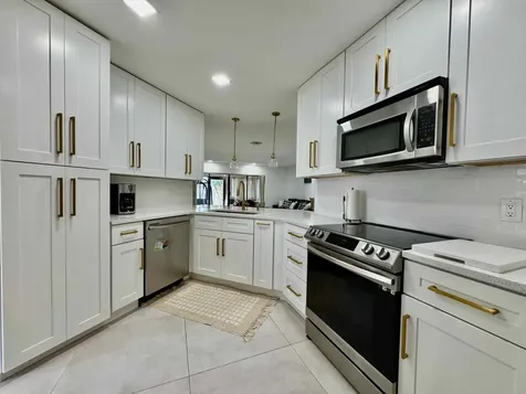 9106 Chatsworth Cascades Boca Raton FL 33434
