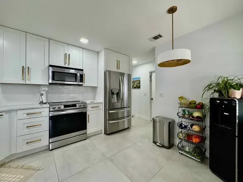 9106 Chatsworth Cascades Boca Raton FL 33434