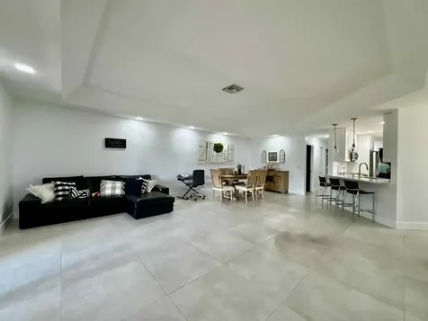 9106 Chatsworth Cascades Boca Raton FL 33434