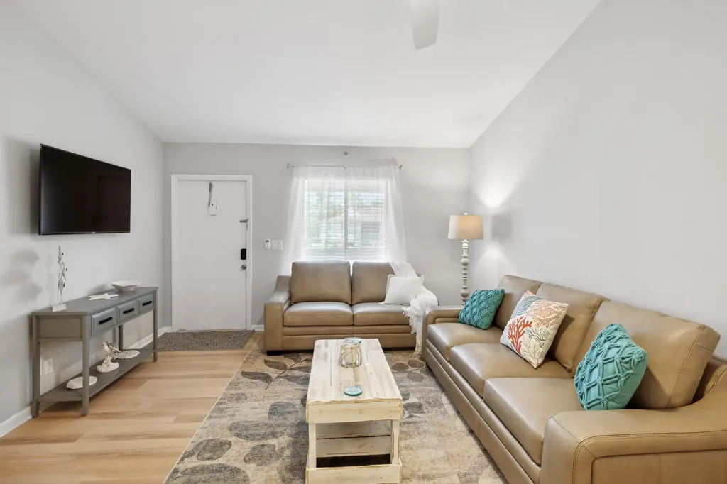 6271 Chasewood Drive Jupiter FL 33458