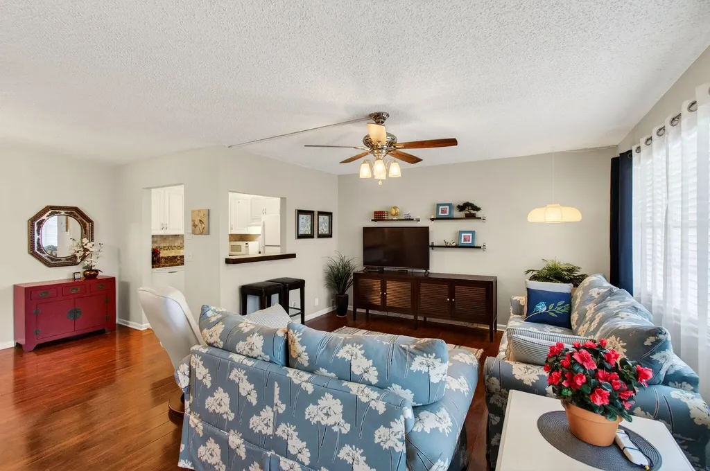2073 Cambridge D Deerfield Beach FL 33442