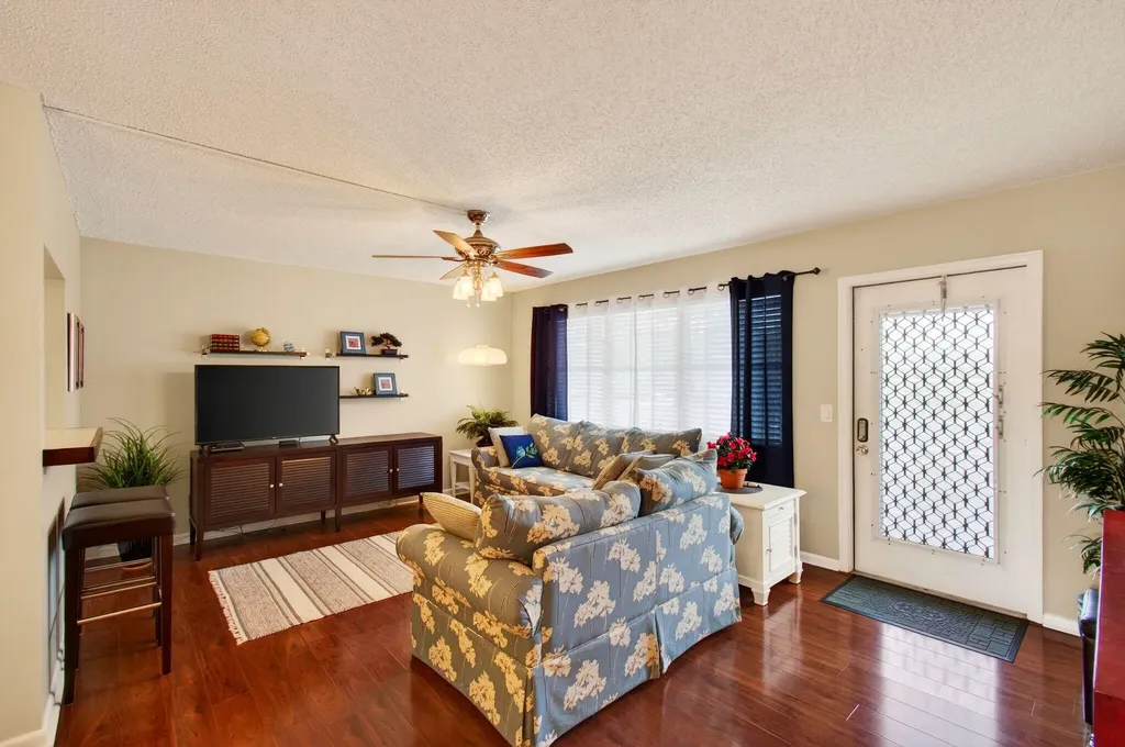 2073 Cambridge D Deerfield Beach FL 33442
