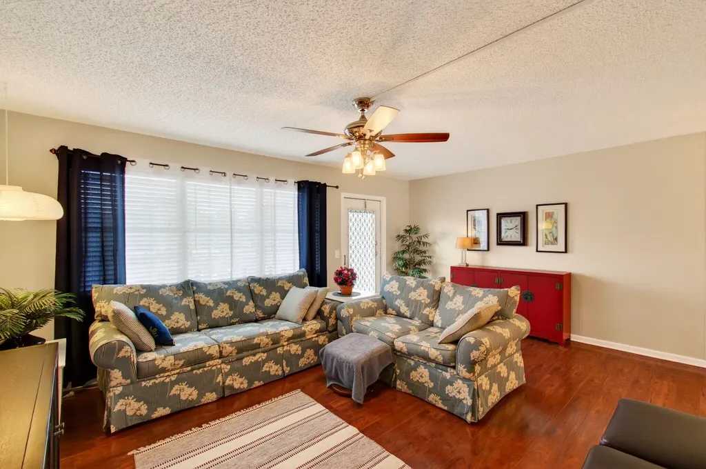 2073 Cambridge D Deerfield Beach FL 33442
