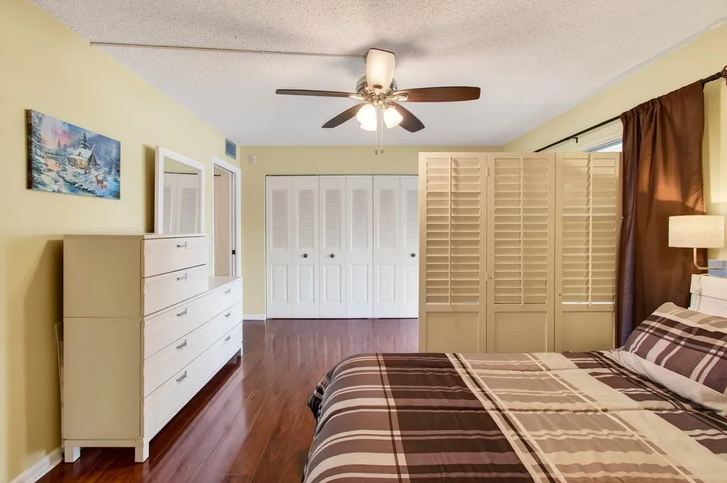 2073 Cambridge D Deerfield Beach FL 33442