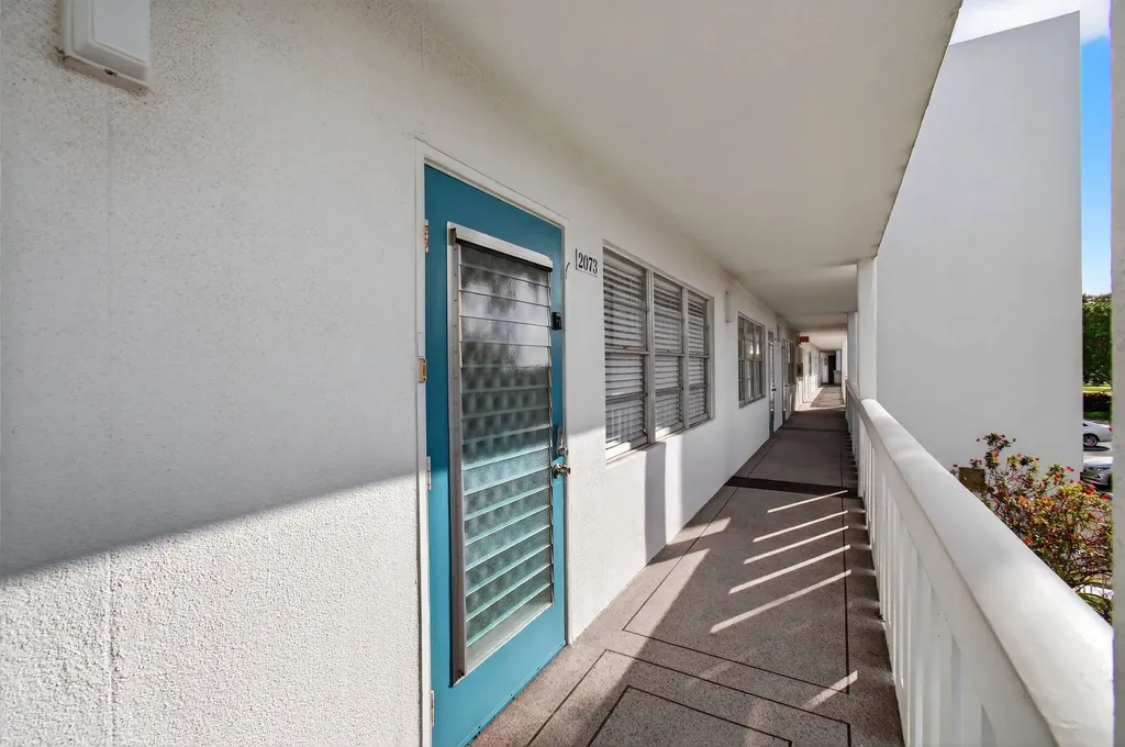 2073 Cambridge D Deerfield Beach FL 33442