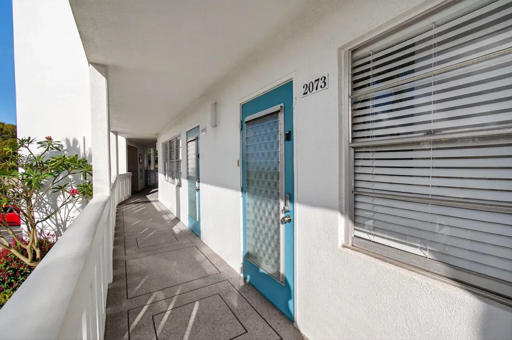 2073 Cambridge D Deerfield Beach FL 33442